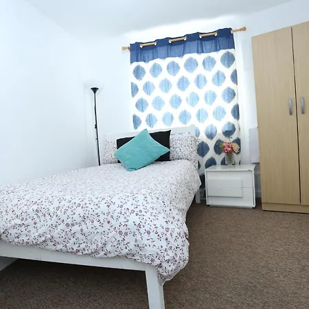 2 Bedroom Apartment Thamesmead  Exterior photo