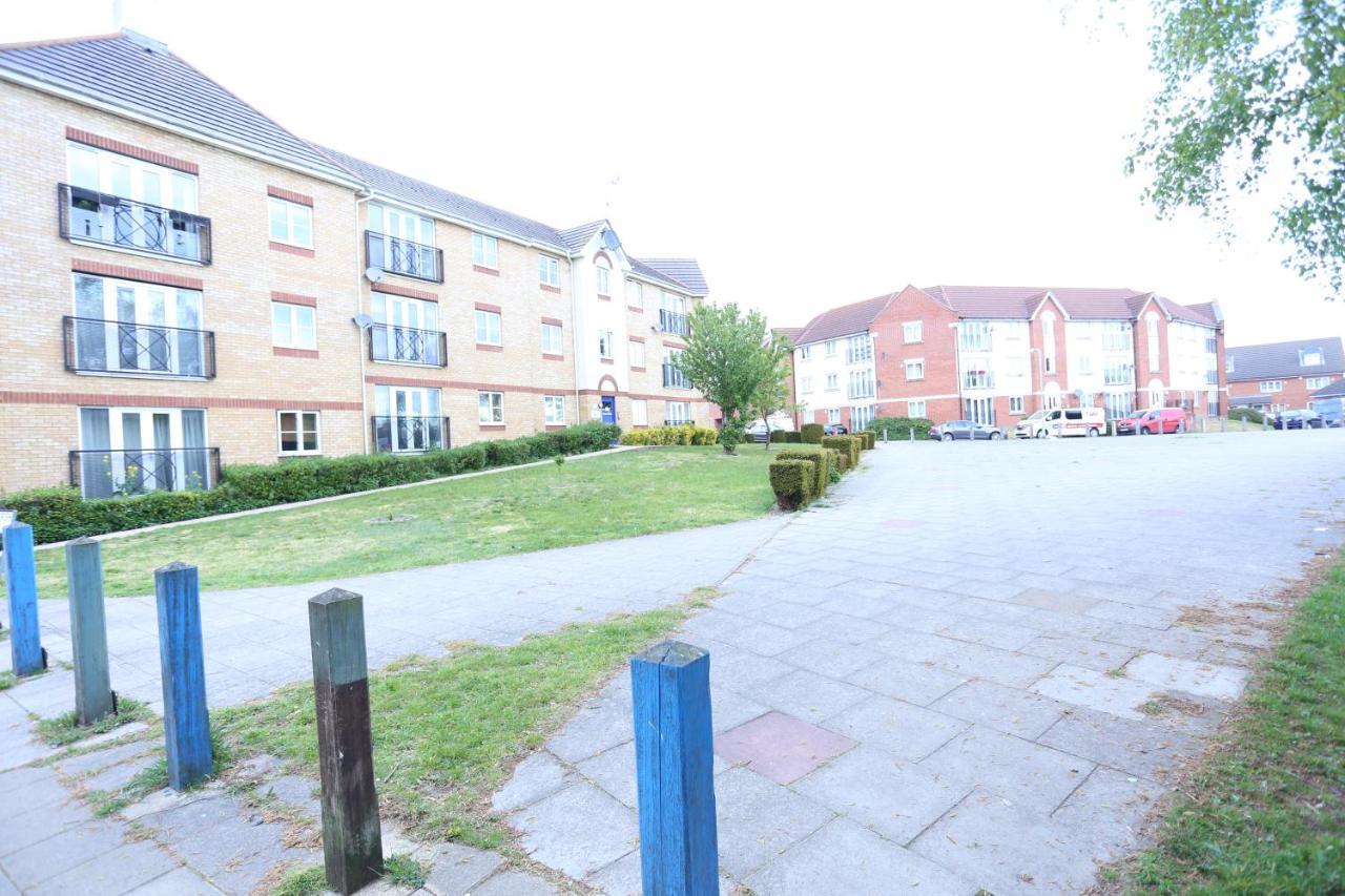 2 Bedroom Thamesmead (Greater London)