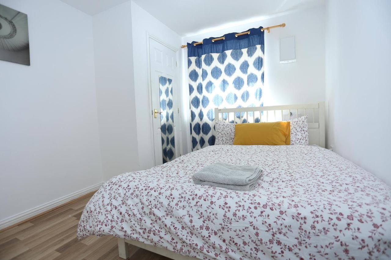 2 Bedroom Apartment Thamesmead (Greater London)